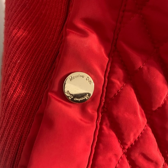 Classy red Massimo Dutti vest with gold embellishments - Picture 7 of 10